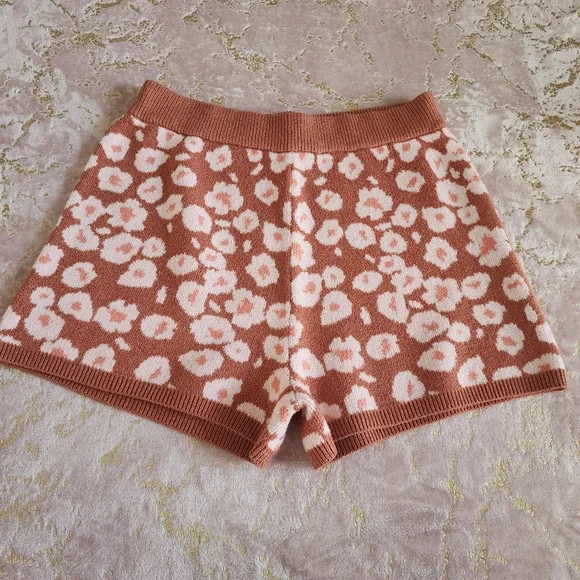 UGG | Womens Shaina Shorts - Picture 9 of 14